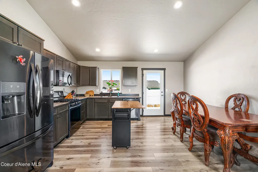 12183 N Gipper Loop Rathdrum ID 83858
