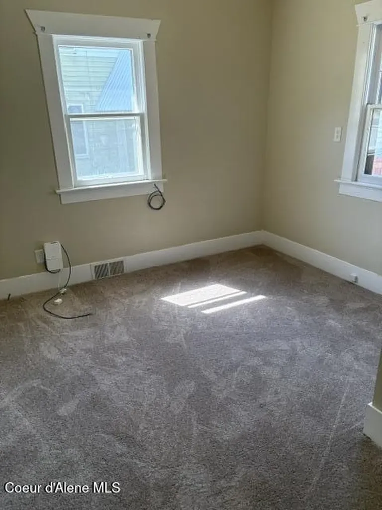 112 E Portland Avenue Kellogg ID 83837