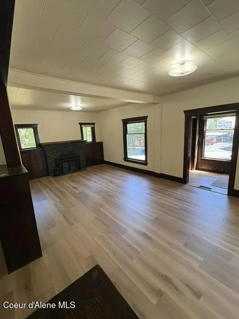 112 E Portland Avenue Kellogg ID 83837