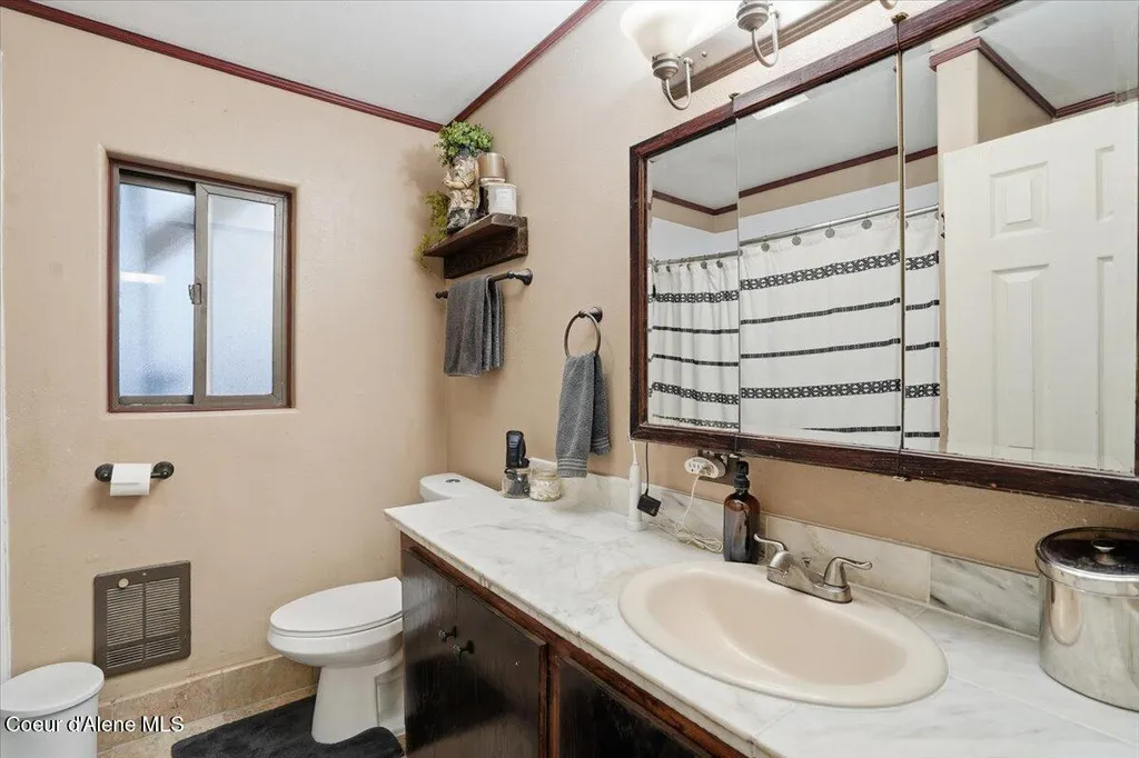 215 N Forest Avenue Sandpoint ID 83864