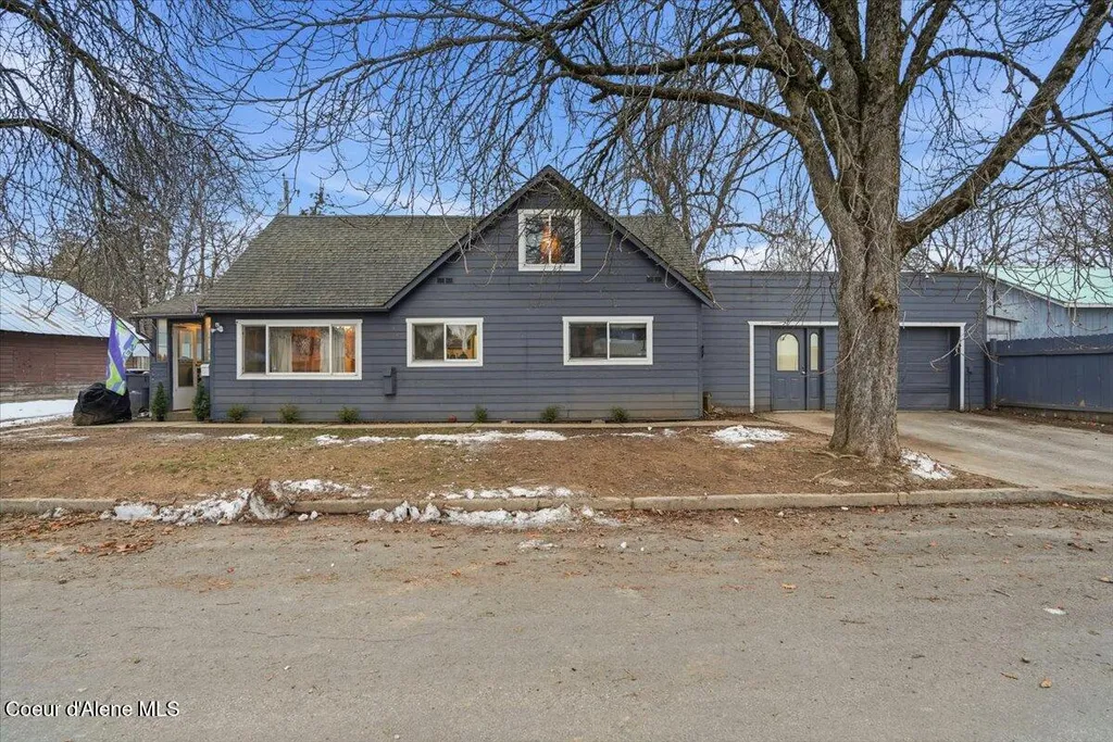 215 N Forest Avenue Sandpoint ID 83864