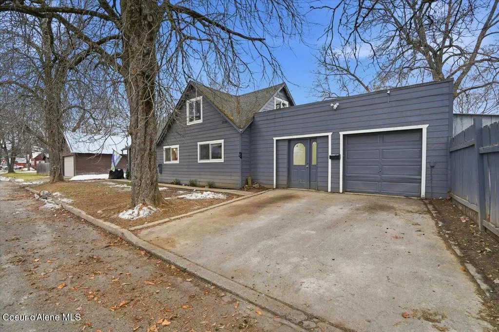 215 N Forest Avenue Sandpoint ID 83864