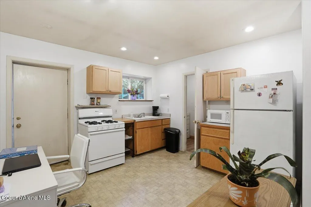 215 N Forest Avenue Sandpoint ID 83864