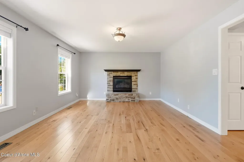 2014 Janelle Way Sandpoint ID 83864