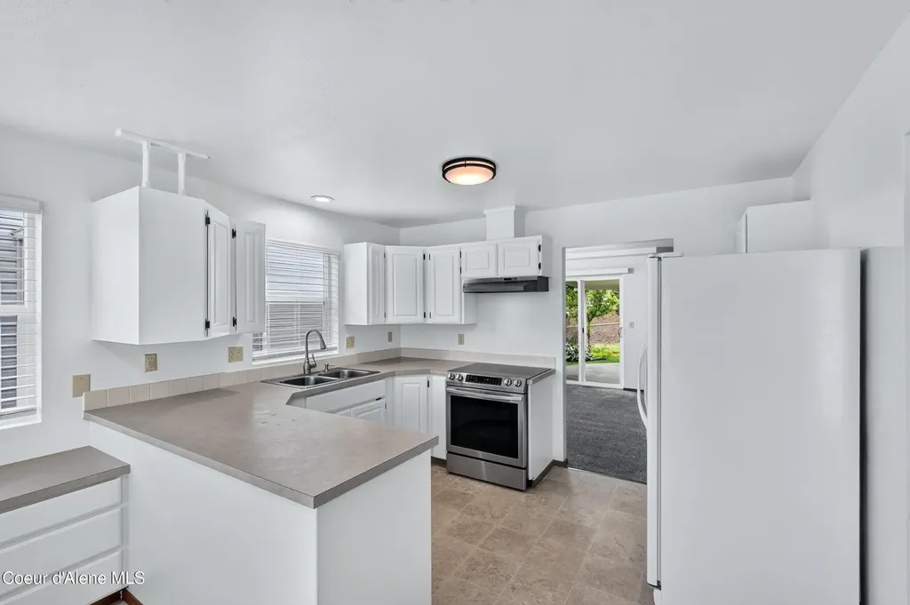 1537 W Woodlawn Drive Hayden ID 83835