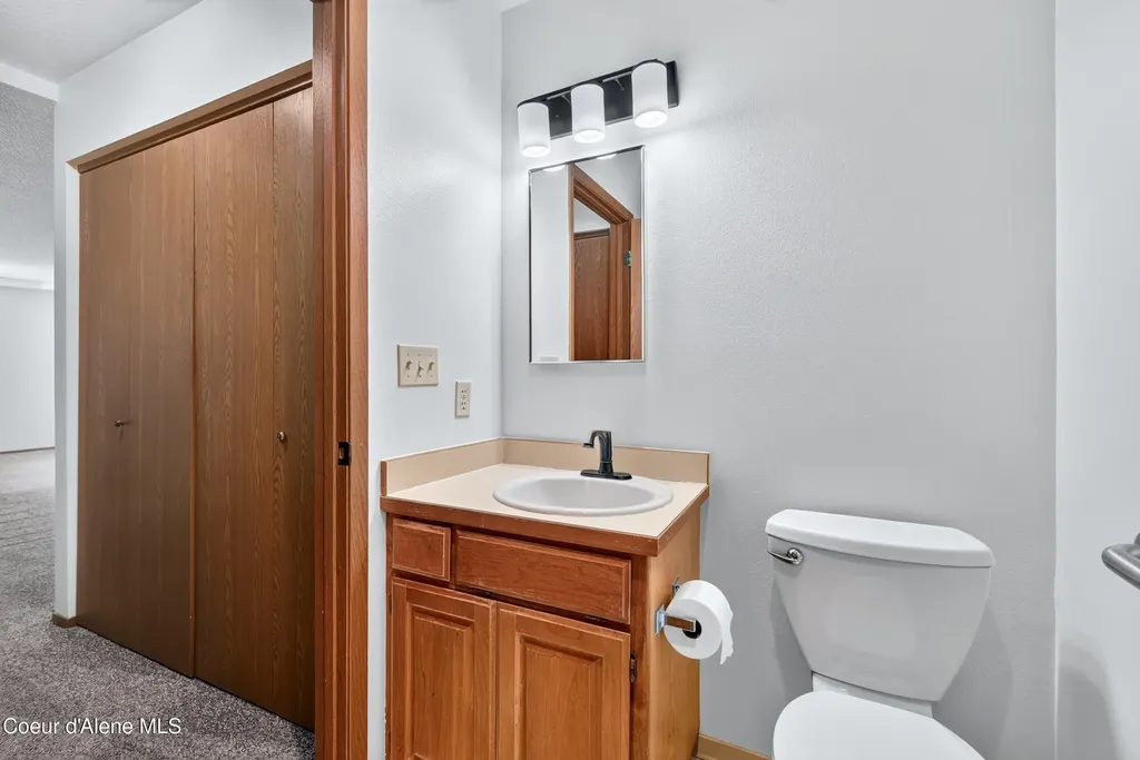 1537 W Woodlawn Drive Hayden ID 83835