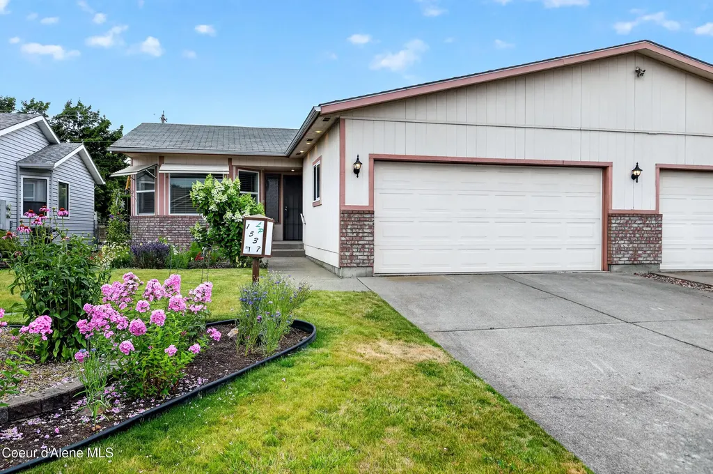 1537 W Woodlawn Drive Hayden ID 83835