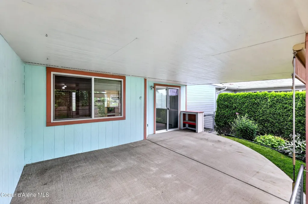 1537 W Woodlawn Drive Hayden ID 83835