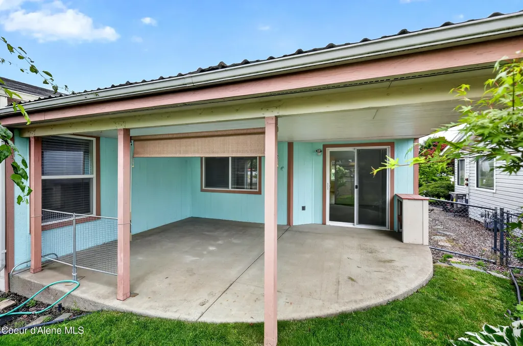 1537 W Woodlawn Drive Hayden ID 83835