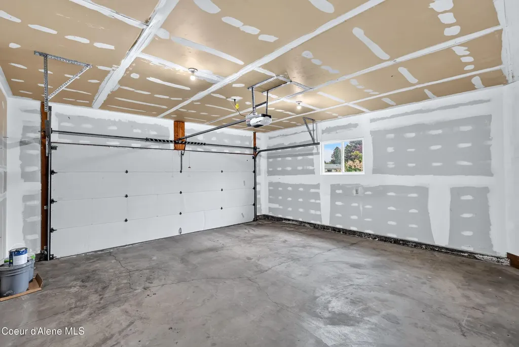 1537 W Woodlawn Drive Hayden ID 83835