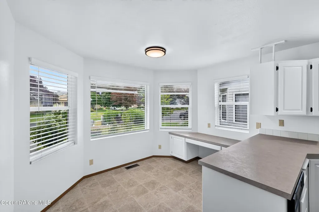 1537 W Woodlawn Drive Hayden ID 83835