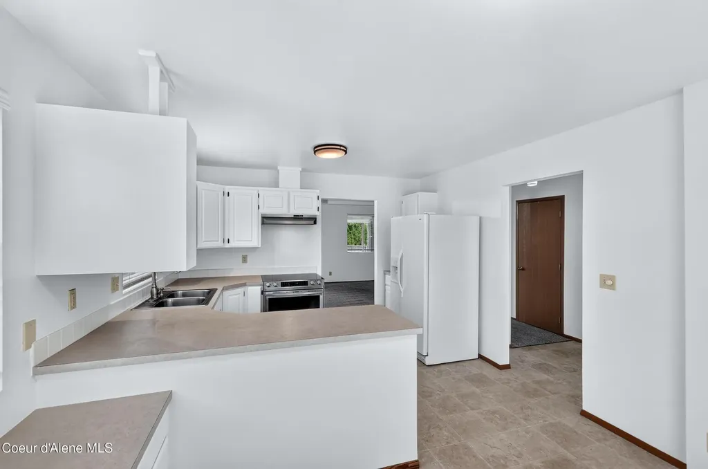 1537 W Woodlawn Drive Hayden ID 83835