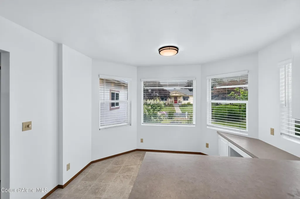 1537 W Woodlawn Drive Hayden ID 83835