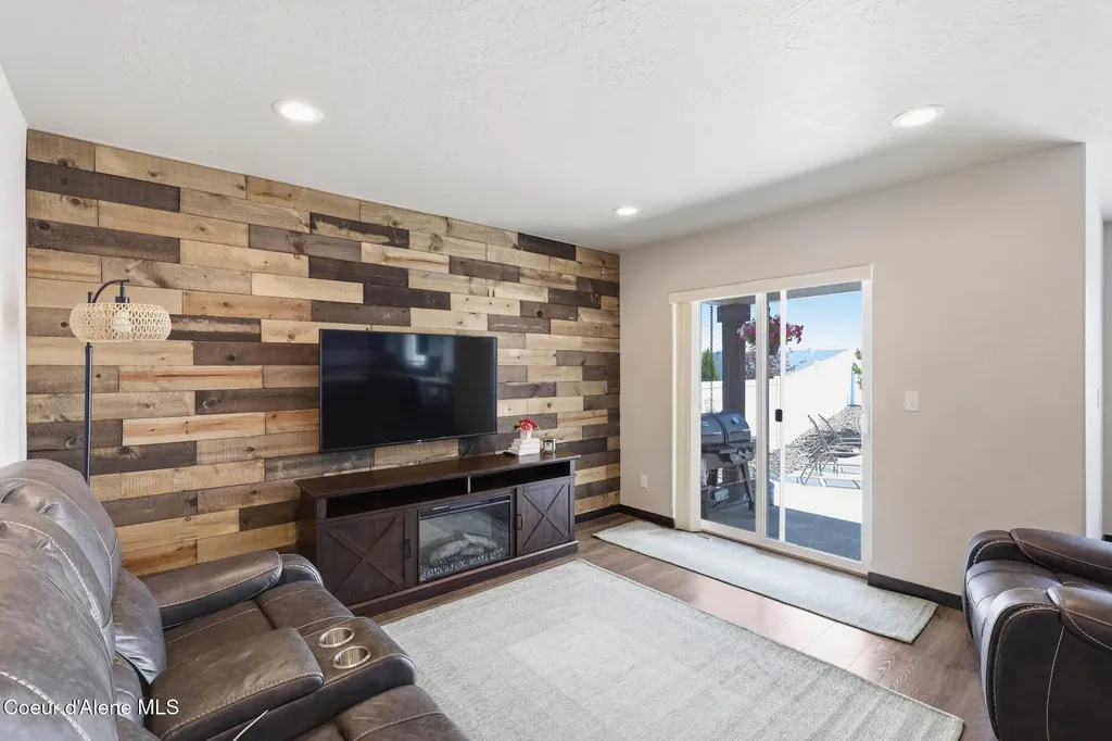 12398 N Cavanaugh Drive Rathdrum ID 83858