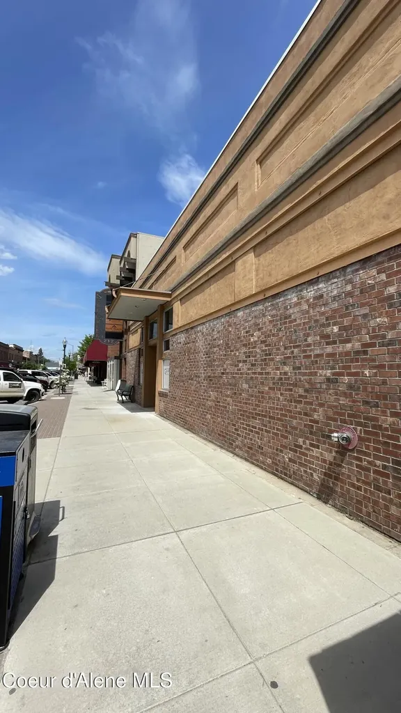 208 N 1st Avenue Sandpoint ID 83864