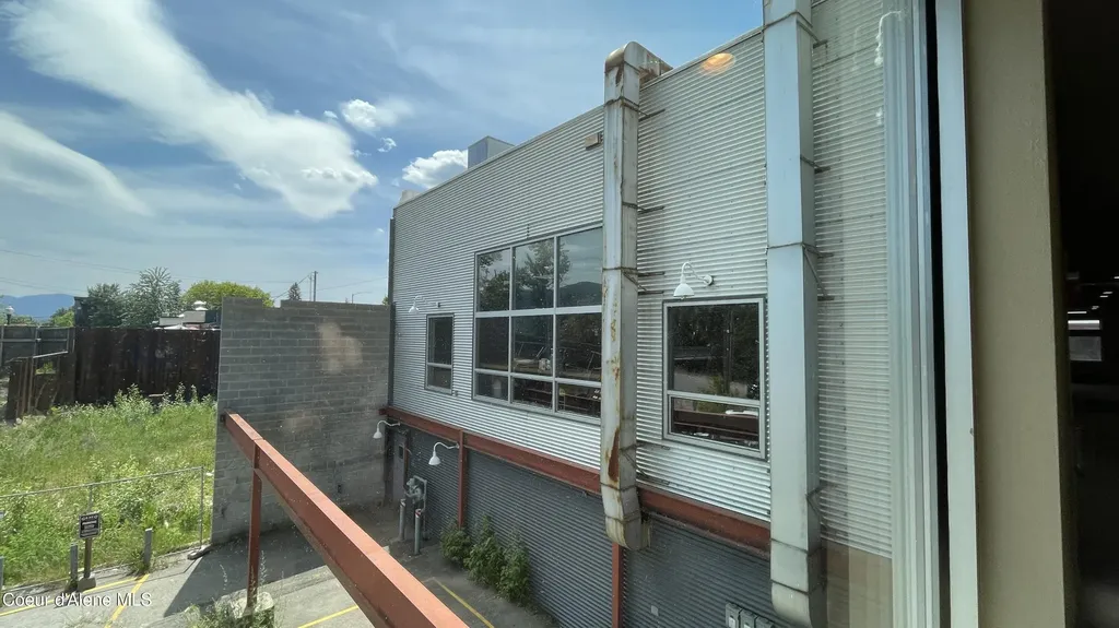 208 N 1st Avenue Sandpoint ID 83864
