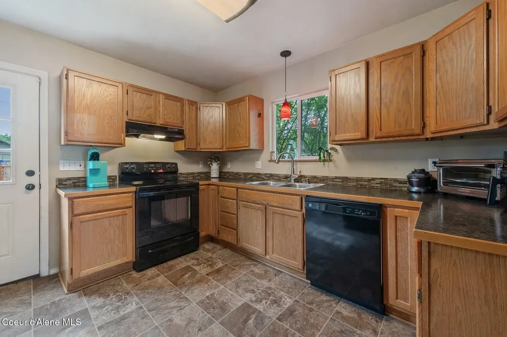 112 Washington Street Priest River ID 83856
