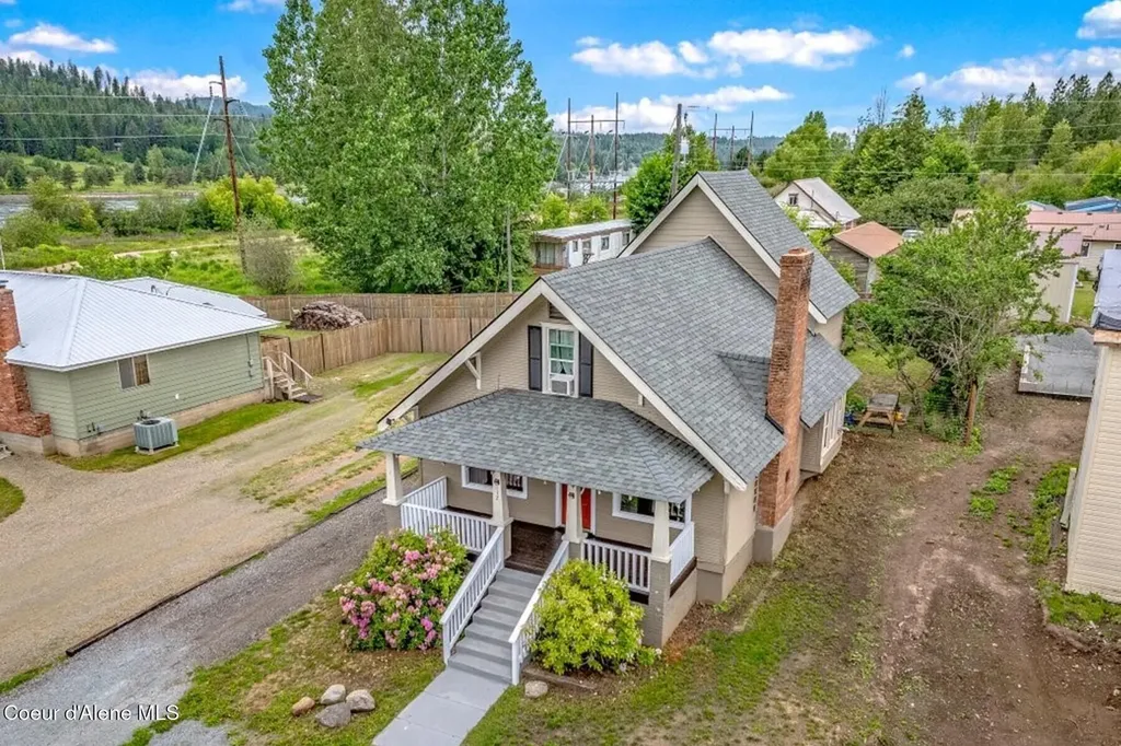 112 Washington Street Priest River ID 83856