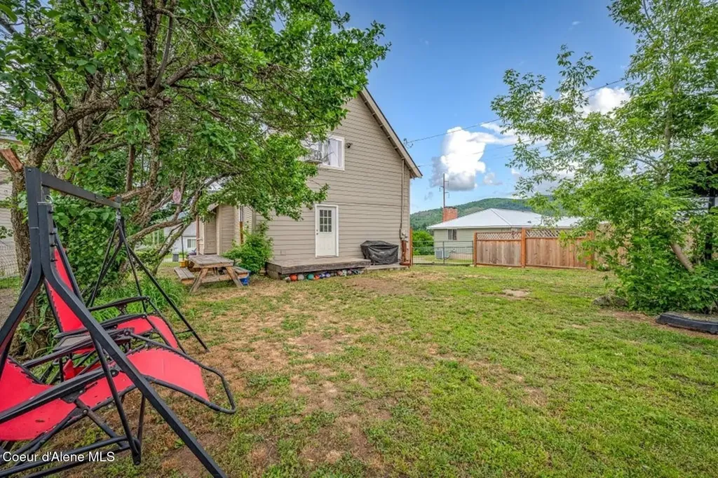 112 Washington Street Priest River ID 83856
