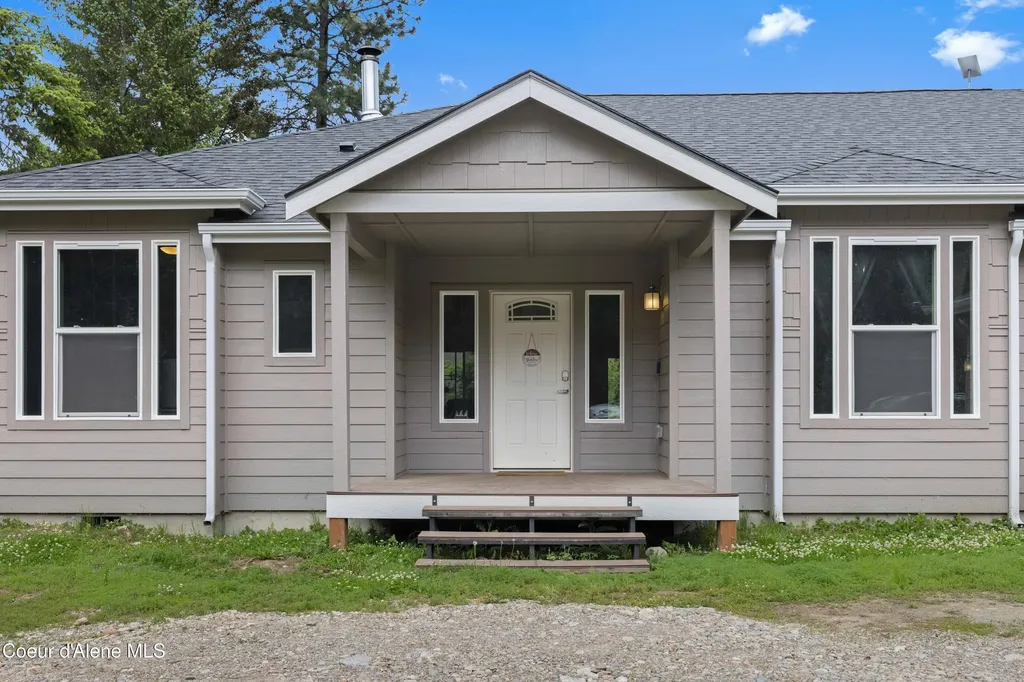 53 Koyokuk Trail Spirit Lake ID 83869