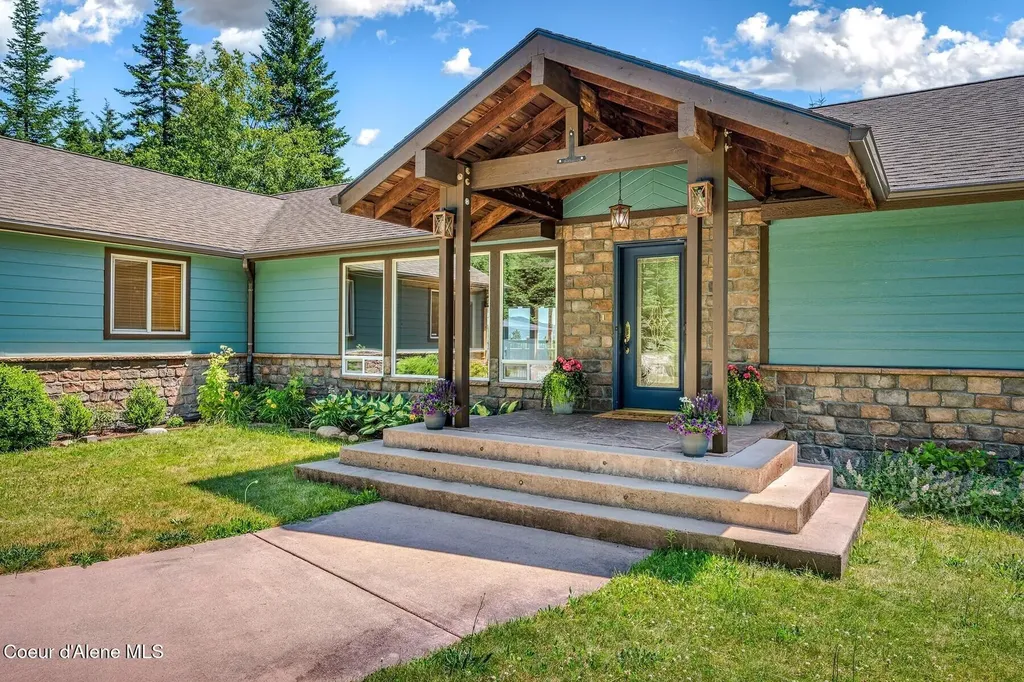 218 Topaz Trail Sandpoint ID 83864