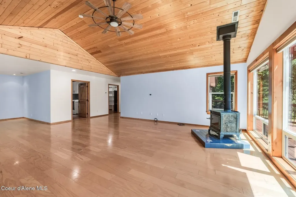 218 Topaz Trail Sandpoint ID 83864