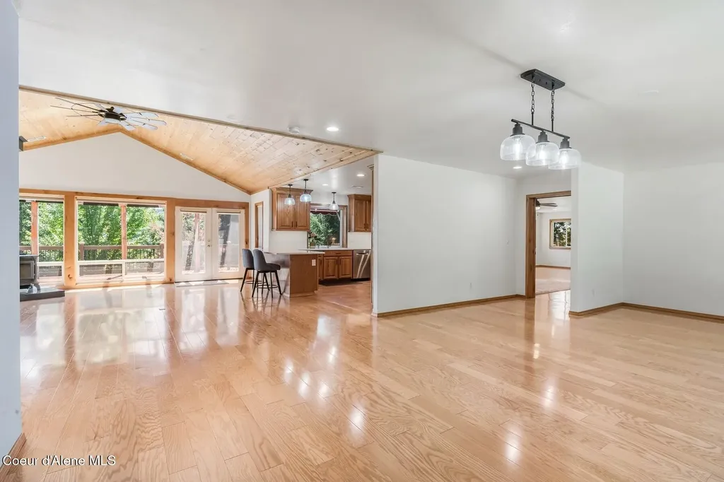 218 Topaz Trail Sandpoint ID 83864