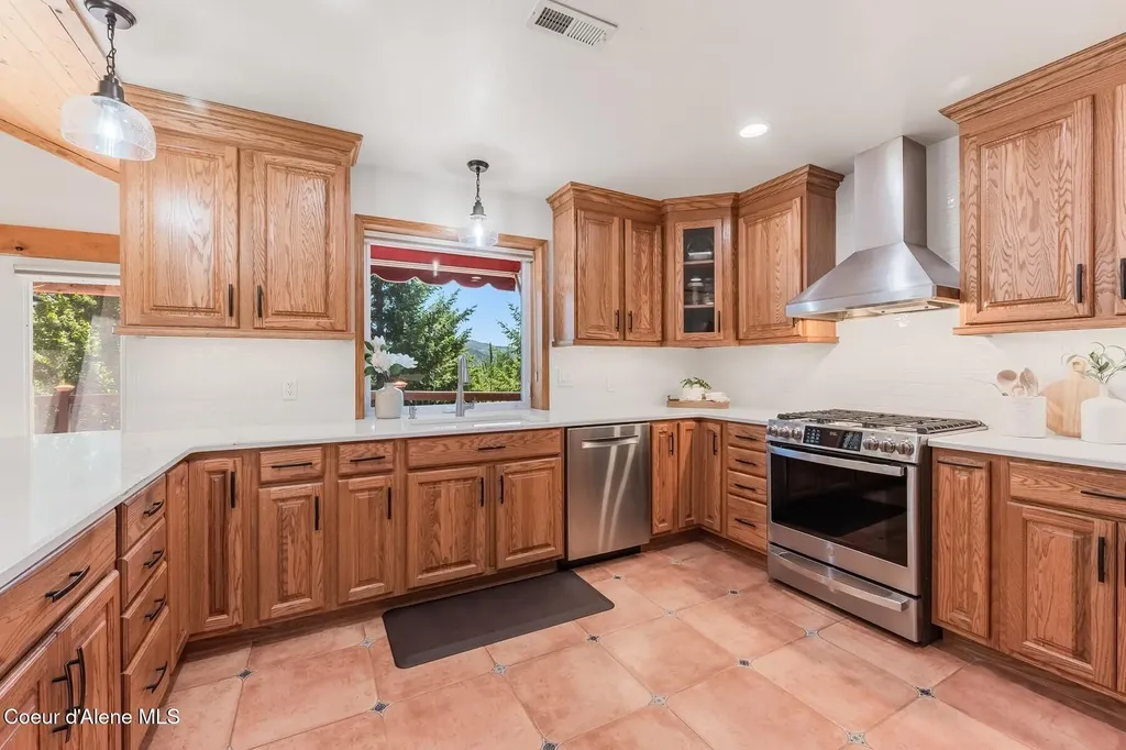 218 Topaz Trail Sandpoint ID 83864