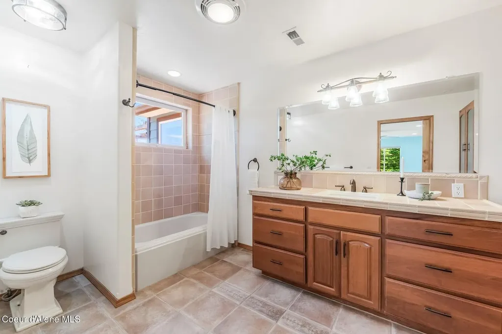 218 Topaz Trail Sandpoint ID 83864
