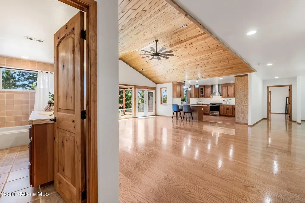 218 Topaz Trail Sandpoint ID 83864