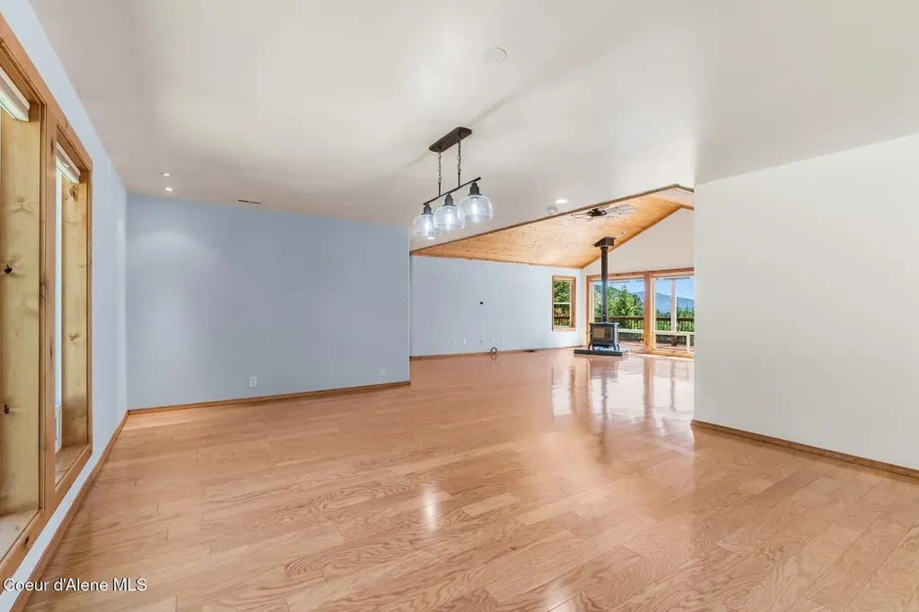 218 Topaz Trail Sandpoint ID 83864