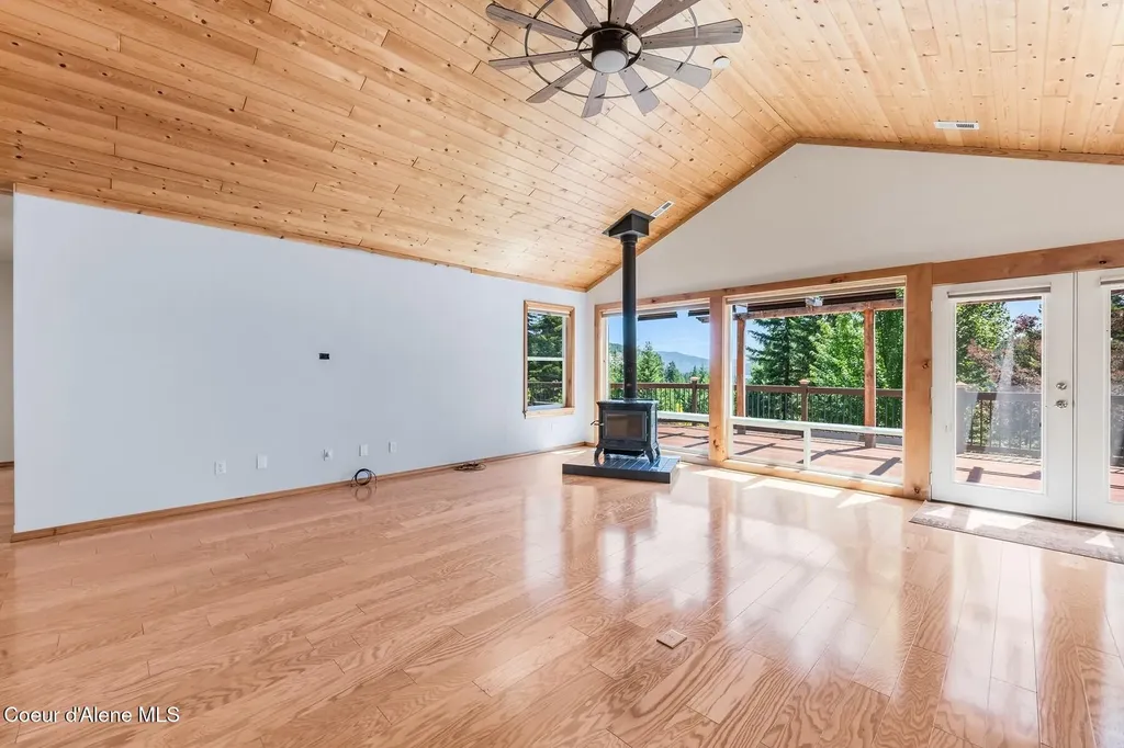 218 Topaz Trail Sandpoint ID 83864