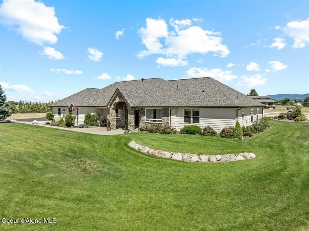 7513 W Nighthawk Drive Post Falls ID 83854