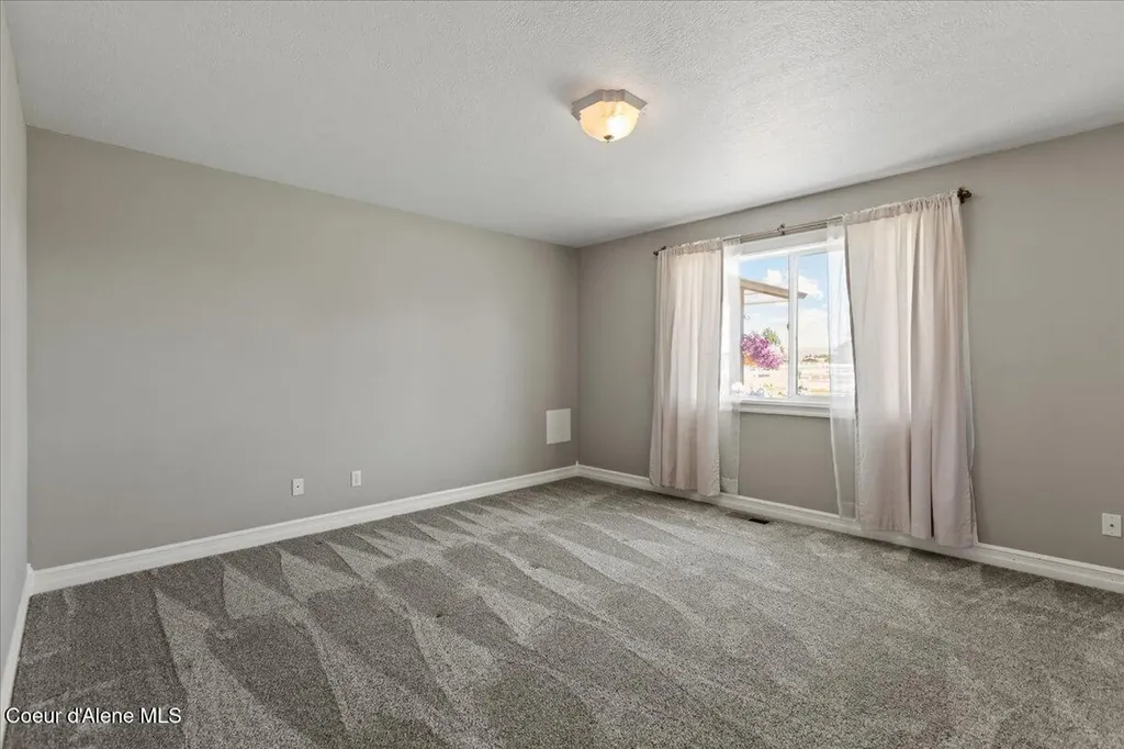 7513 W Nighthawk Drive Post Falls ID 83854