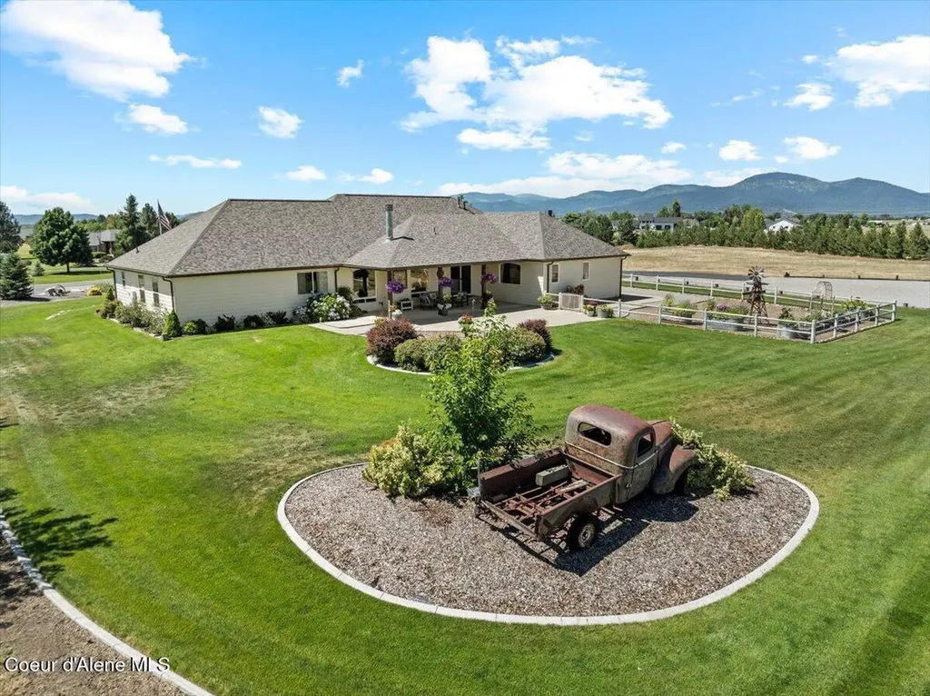 7513 W Nighthawk Drive Post Falls ID 83854