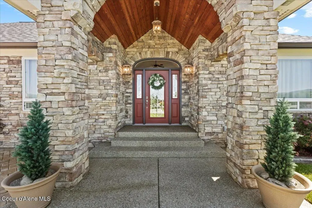 7513 W Nighthawk Drive Post Falls ID 83854