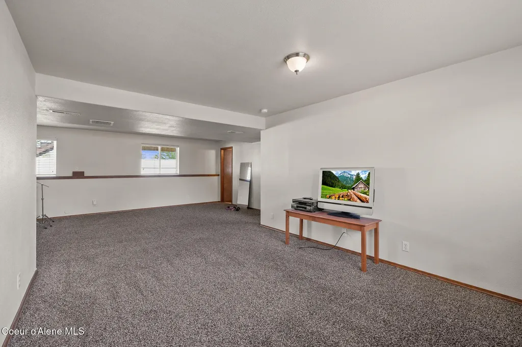 2893 W Strawberry Lane Hayden ID 83835