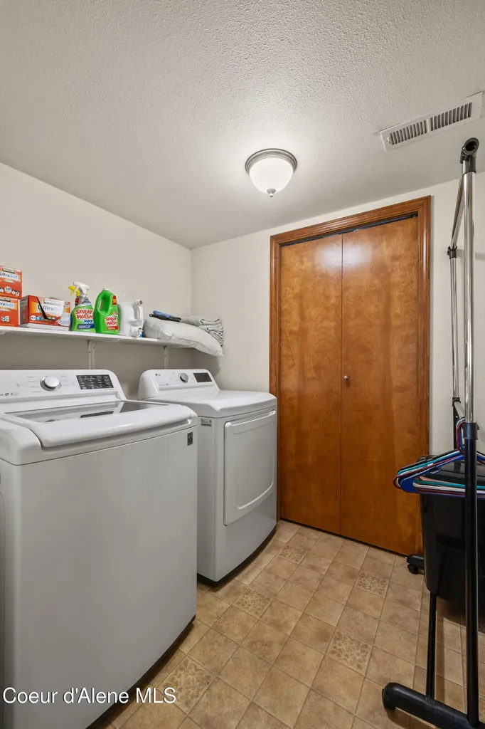 2893 W Strawberry Lane Hayden ID 83835