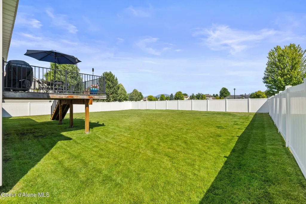 2893 W Strawberry Lane Hayden ID 83835