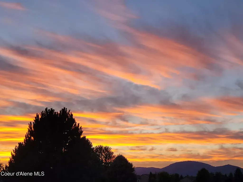 2893 W Strawberry Lane Hayden ID 83835