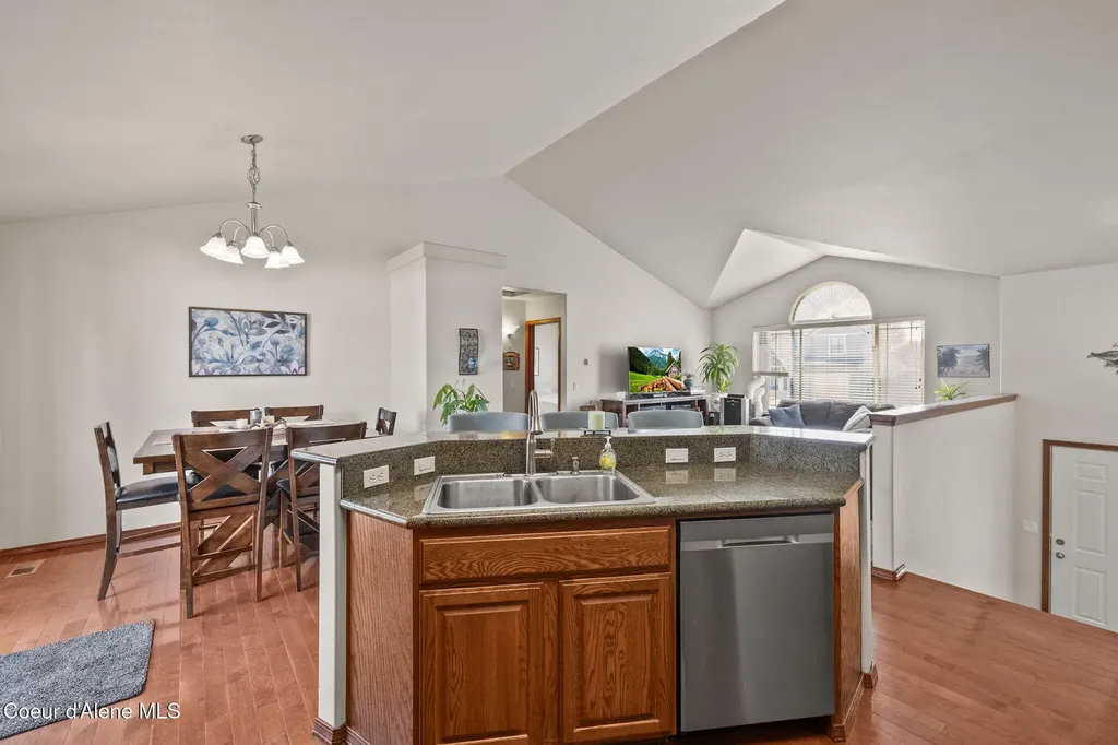 2893 W Strawberry Lane Hayden ID 83835