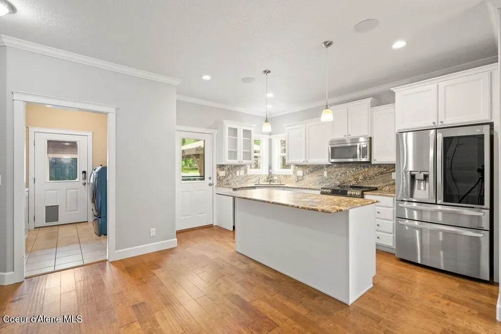 1127 E Indiana Avenue Coeur D'alene ID 83814