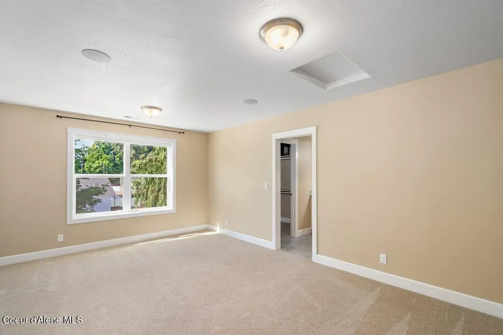 1127 E Indiana Avenue Coeur D'alene ID 83814