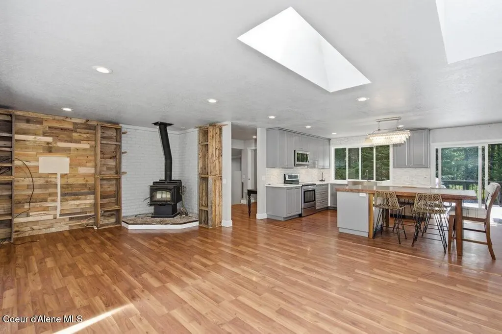 12822 N Avondale Loop Hayden ID 83835