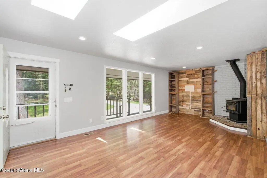 12822 N Avondale Loop Hayden ID 83835