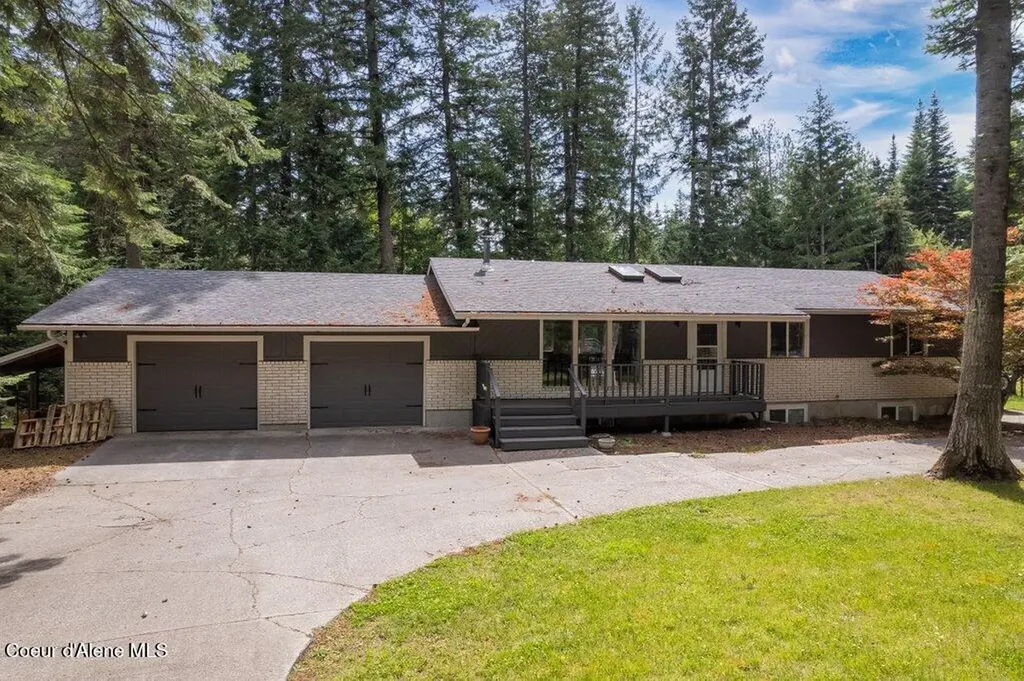 12822 N Avondale Loop Hayden ID 83835