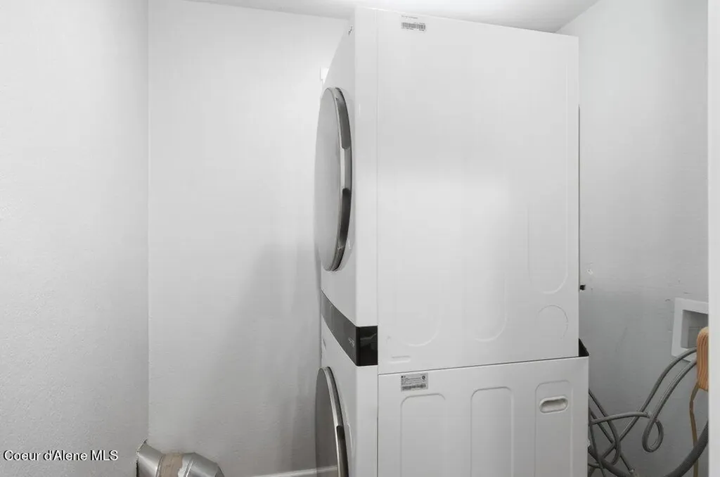 12822 N Avondale Loop Hayden ID 83835