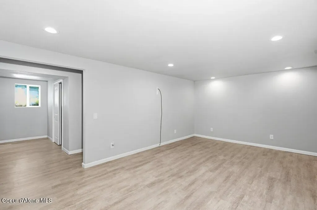 12822 N Avondale Loop Hayden ID 83835
