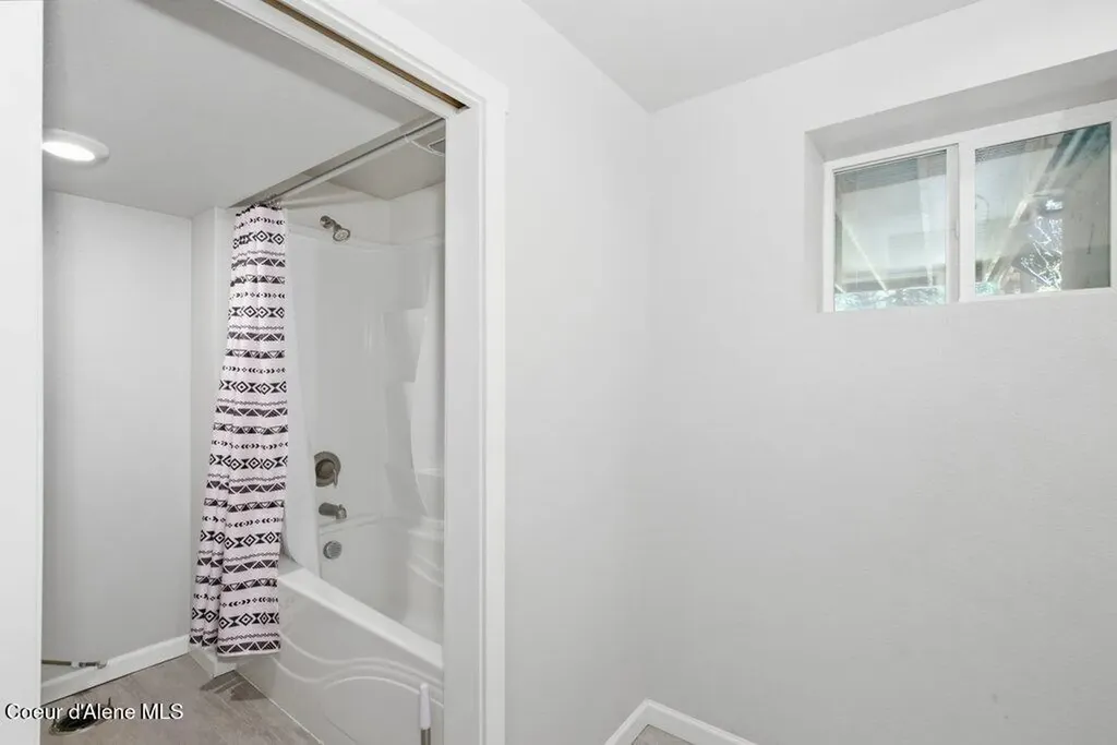 12822 N Avondale Loop Hayden ID 83835