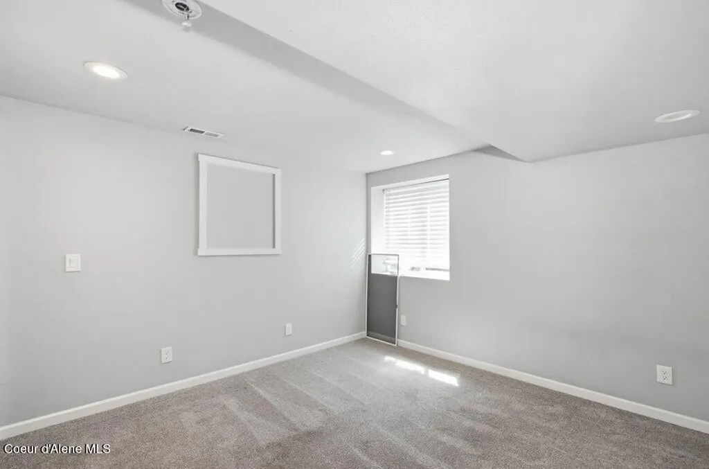 12822 N Avondale Loop Hayden ID 83835